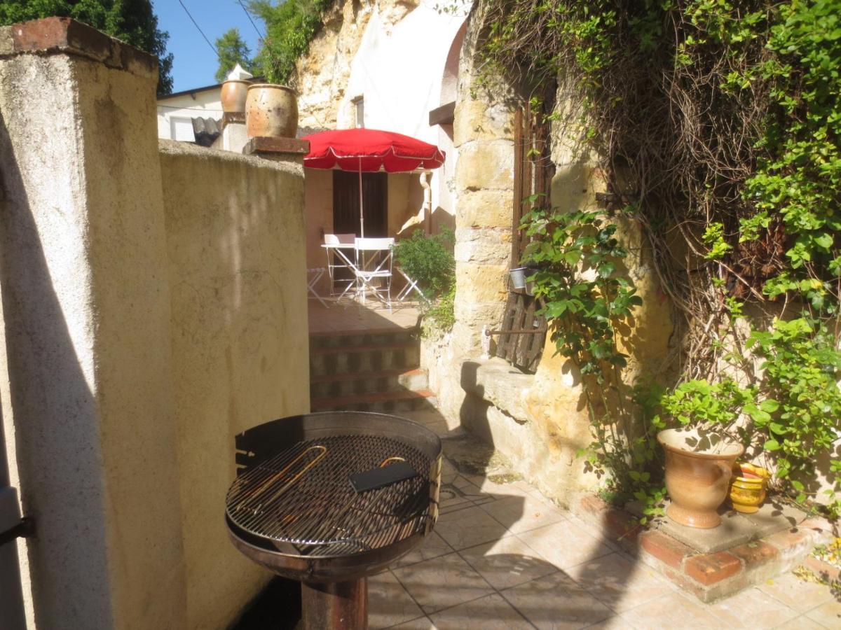 L'Etape Troglo Hotell Vouvray Exteriör bild